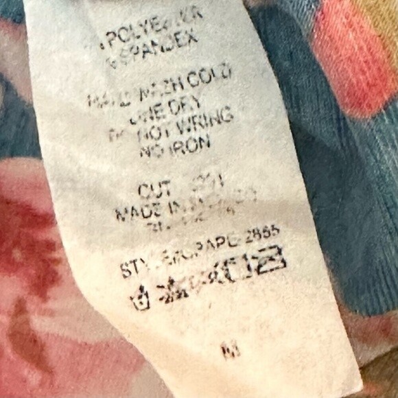 The‎ Gaudy Boutique Floral Dress Size Medium - Picture 14 of 15